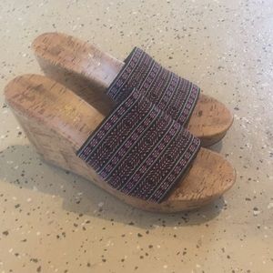 Montero Bay club wedge heels